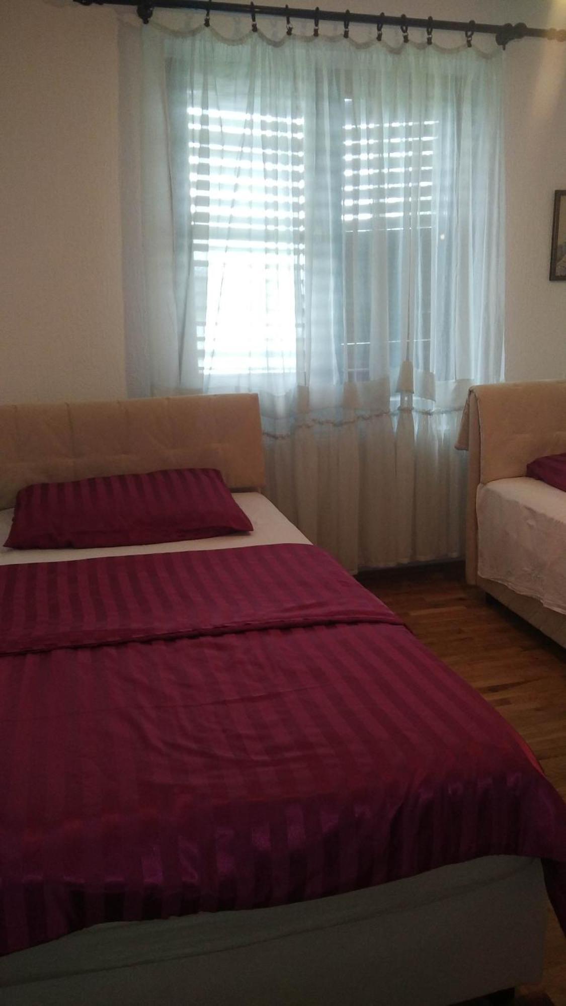 Appartement Tina à Tekija  Extérieur photo
